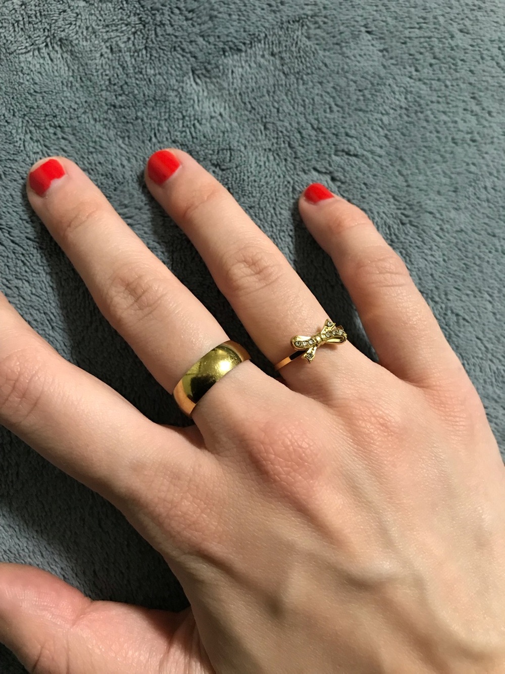 Gold Tone Stainless Steel Non-Tarnish Rhinestone Delicate Dainty Bow Ring Size 6